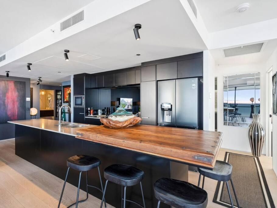 Exclusive Circle On Cavil Sub-Penthouse Luxury Apt - Hosted By Coastal Letting Gold Coast Bagian luar foto