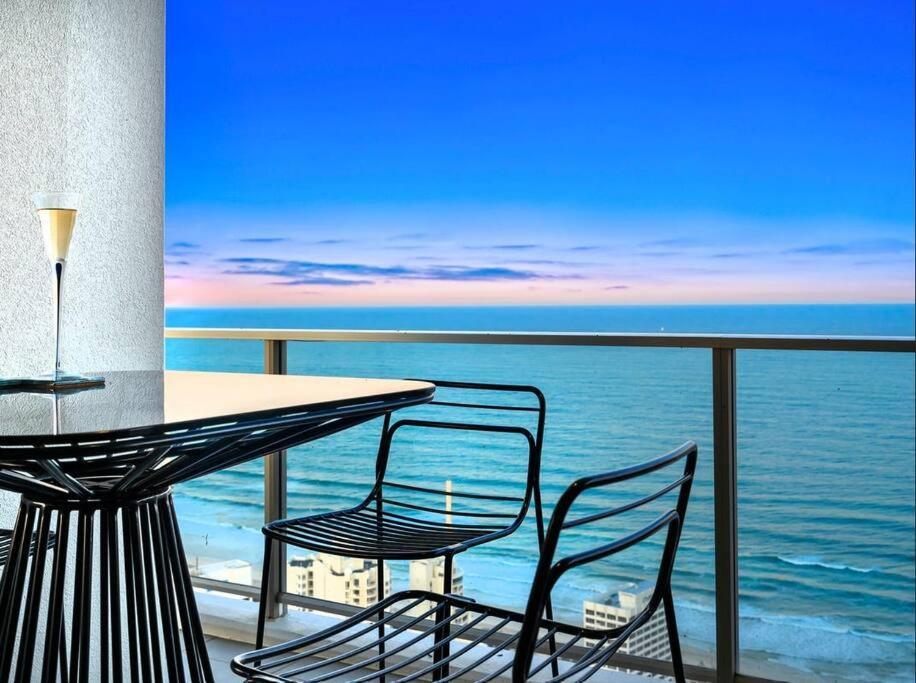 Exclusive Circle On Cavil Sub-Penthouse Luxury Apt - Hosted By Coastal Letting Gold Coast Bagian luar foto