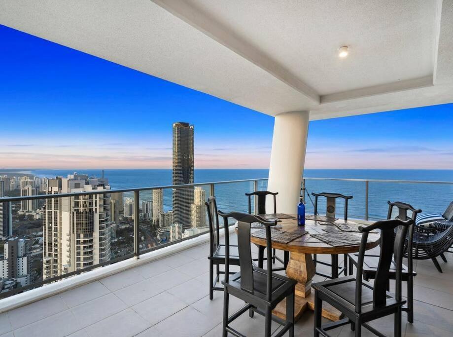 Exclusive Circle On Cavil Sub-Penthouse Luxury Apt - Hosted By Coastal Letting Gold Coast Bagian luar foto