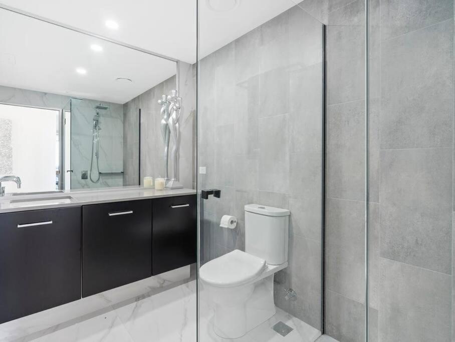 Exclusive Circle On Cavil Sub-Penthouse Luxury Apt - Hosted By Coastal Letting Gold Coast Bagian luar foto