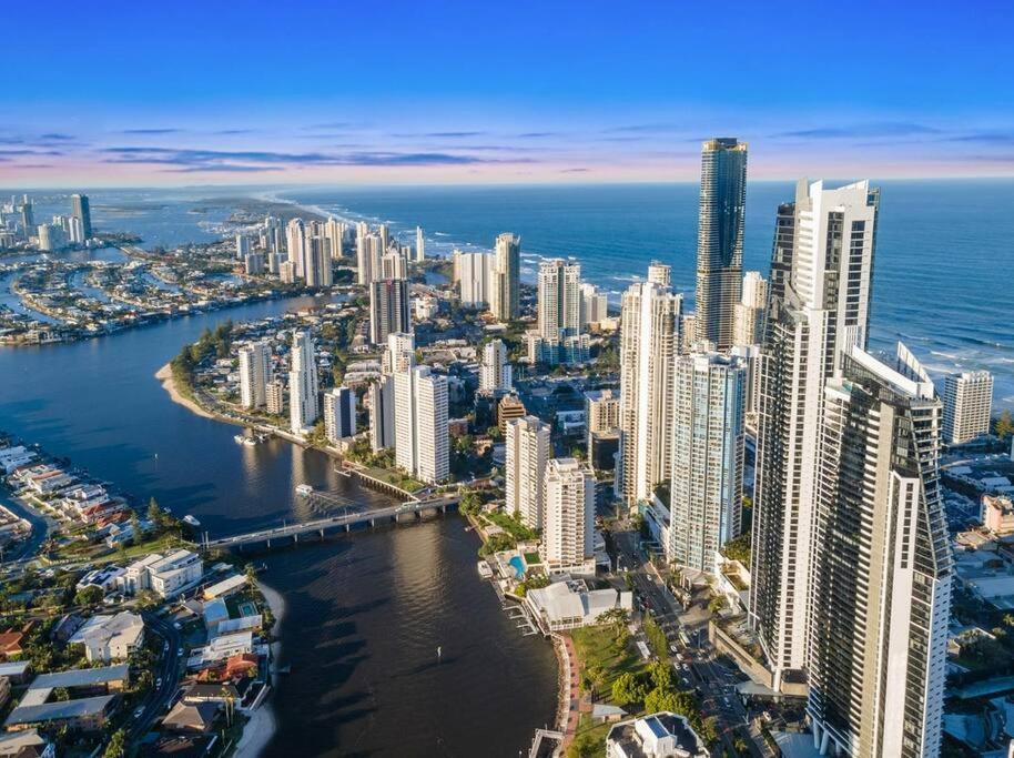 Exclusive Circle On Cavil Sub-Penthouse Luxury Apt - Hosted By Coastal Letting Gold Coast Bagian luar foto